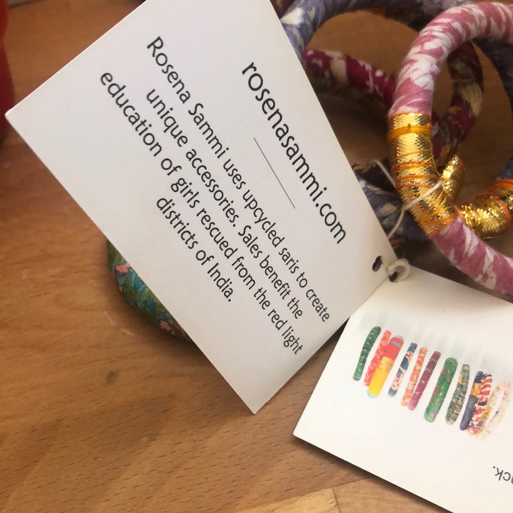 Beautiful bangle bracelets - Picture 3 of 4